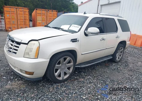 2009 Cadillac Escalade Standard from USA, damaged, VIN 1GYFC232X9R259995
